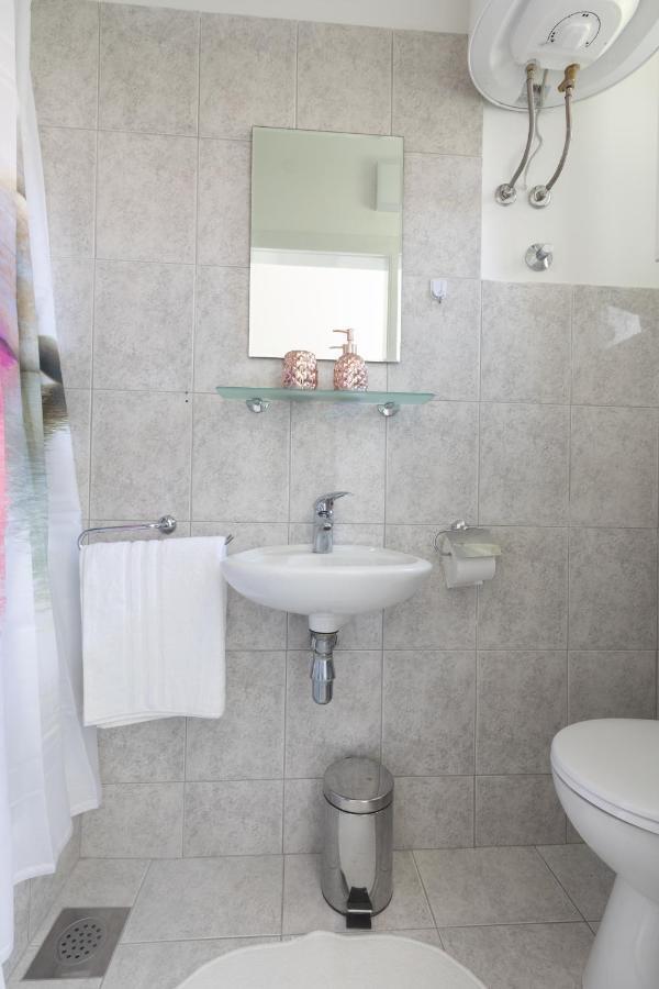 Apartman Rakic Lägenhet Makarska Exteriör bild