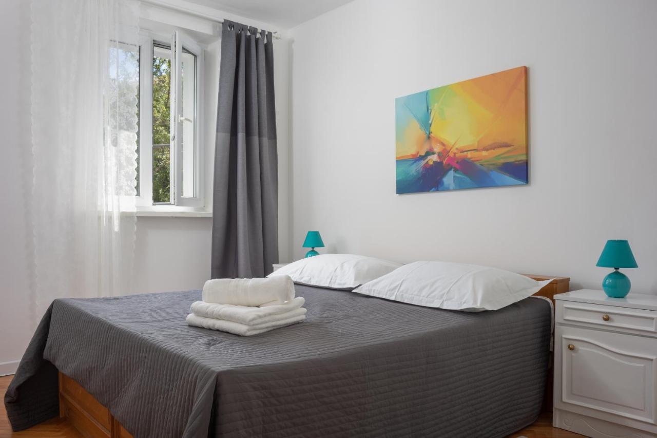 Apartman Rakic Lägenhet Makarska Exteriör bild